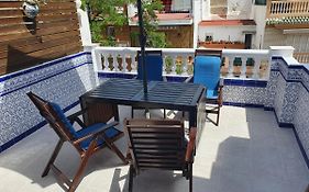 Private Townhouse With Roof Terrace Close To The Beach
